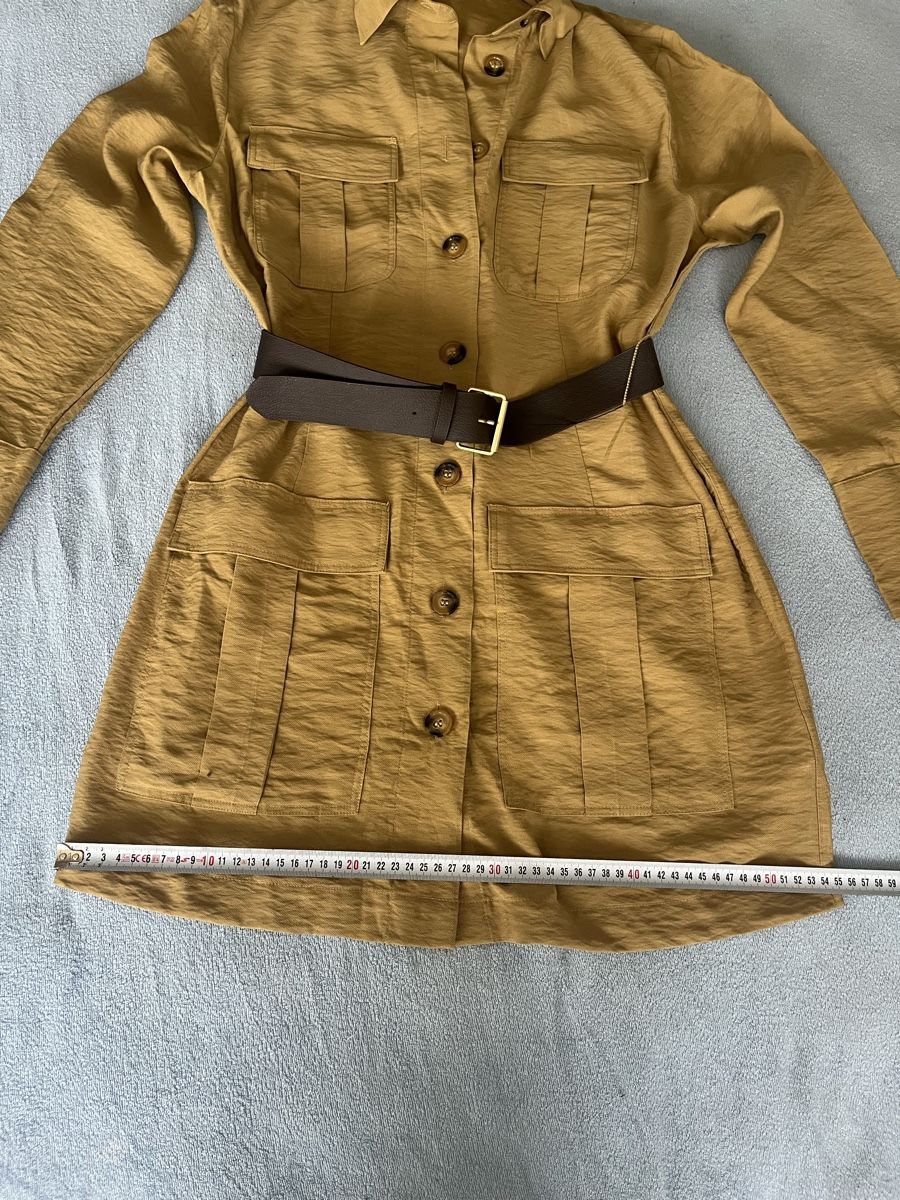 Robes: H&M Kleid, Hemdblusenstil, Khaki, Gr. S – Neuf (Voir description) à Olten par sae_82z2 2