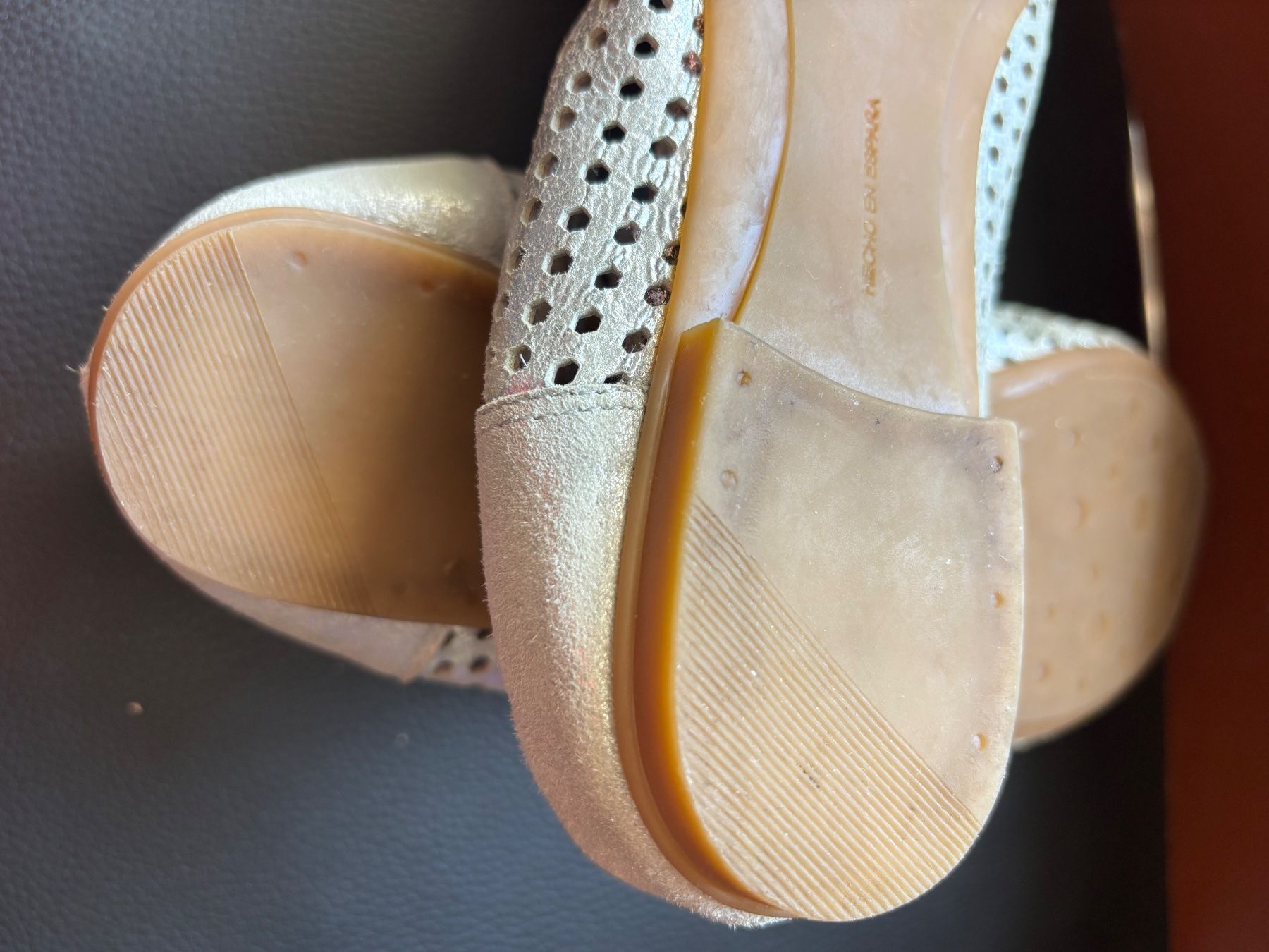 Globus Scarpe da donna: Ballerines Globus argentées taille 38 occasion – Usato da Peseux venduto da Cresus27 4