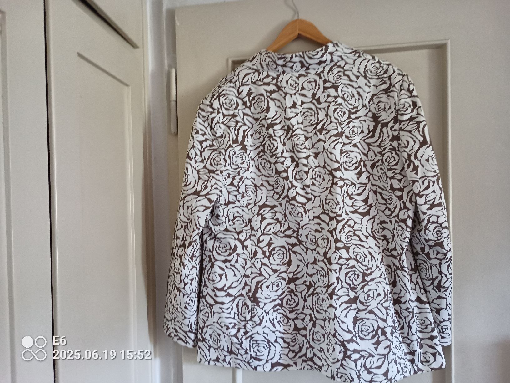 Completi & Tailleur: Eleganter Hosenanzug Groesse 50  Marke: B.P.C. Selection – Nuovo (secondo la descrizione) da Zürich venduto da Mitzi6 4