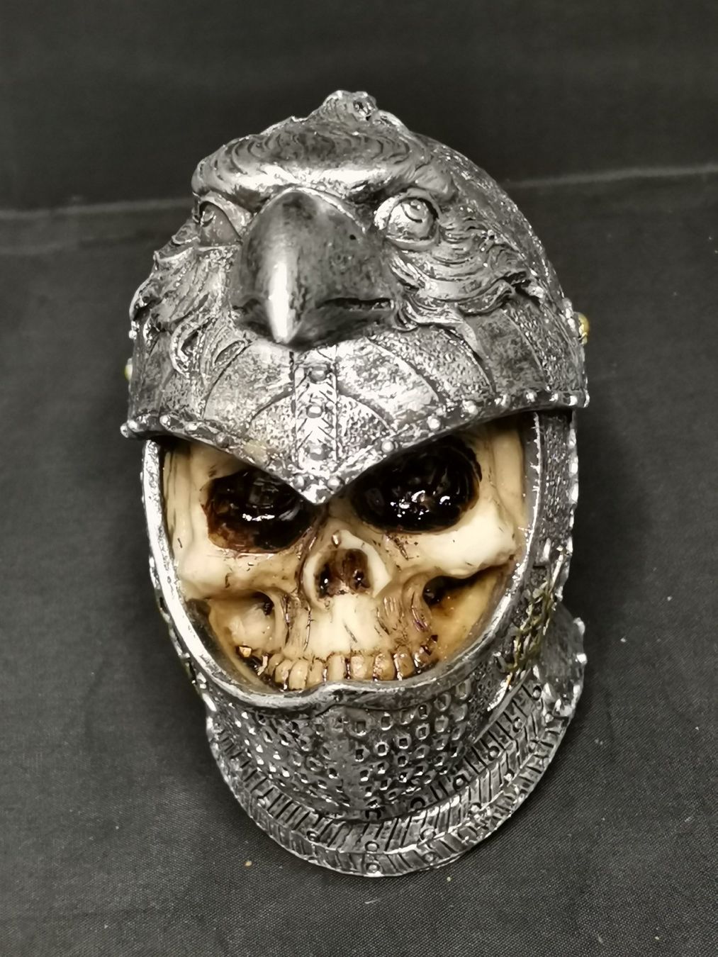 Sculture & Statue: Totenkopf Mittelalterlicher Ritter – Nuovo (secondo la descrizione) da Suhr venduto da Brocki-Suhr 1