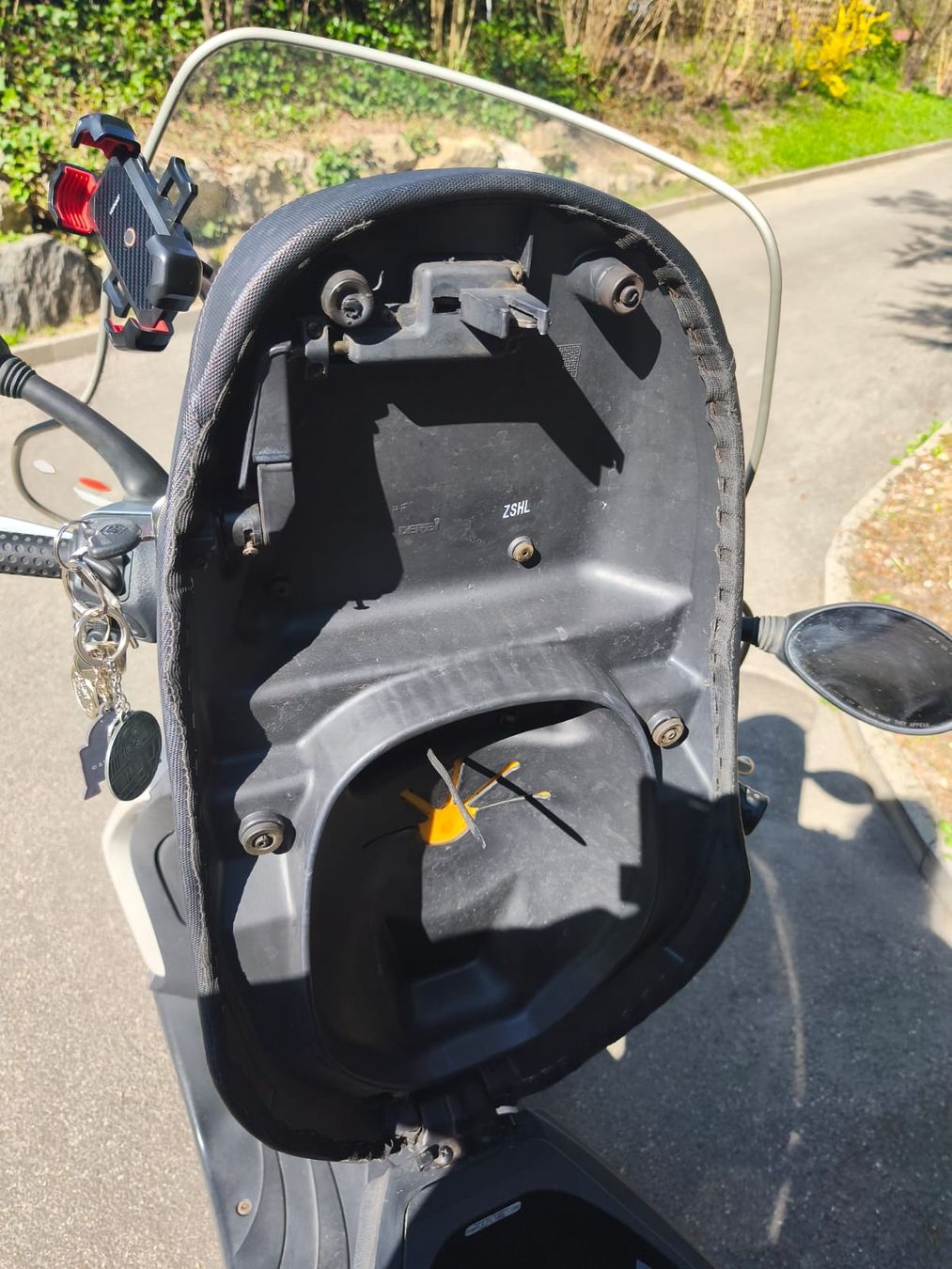 Piaggio Strada: Piaggio Fly 125, Topcase, 8577km – Usato da Safnern venduto da den_v6bt 2