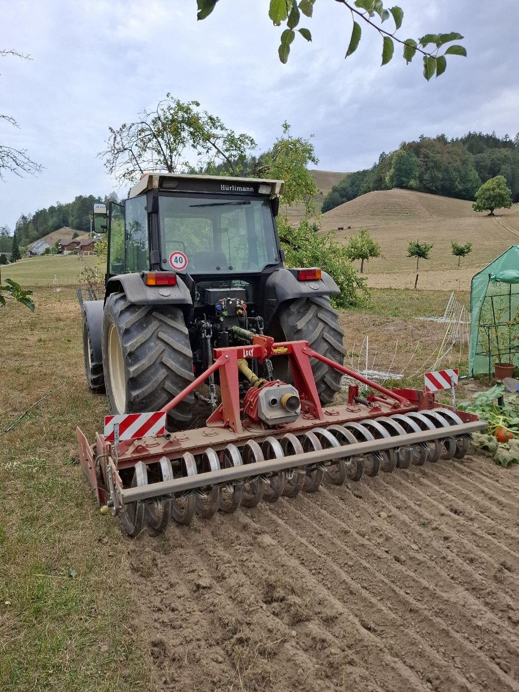 Lely Tutte le macchine: Kreiselegge Lely 300-22 – Usato da Lützelflüh venduto da perry11 7