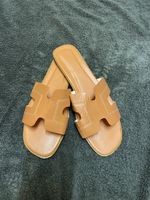 Sandales en cuir véritable – Neuves – Pointure 39 