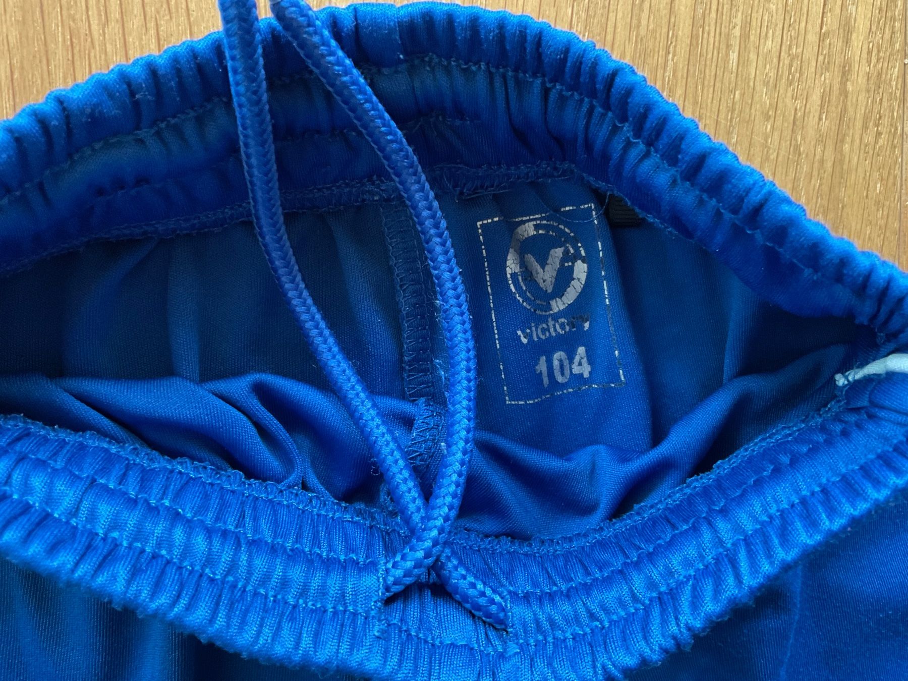 Lotti & Set di vestiti: Kleiderpaket, Grösse 104 – Usato da Niederteufen venduto da sicmu 2