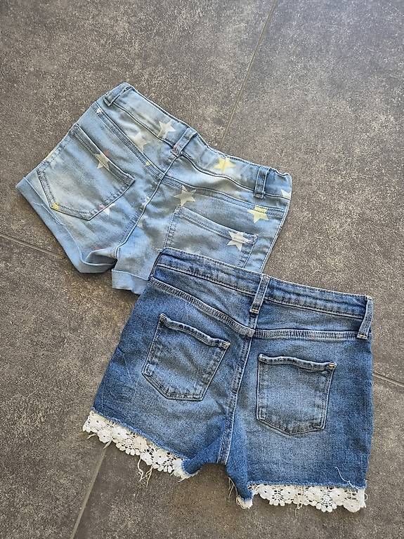Pantaloni: 2 Mädchen Shorts – Usato da Moosseedorf venduto da shu_xbn8 1