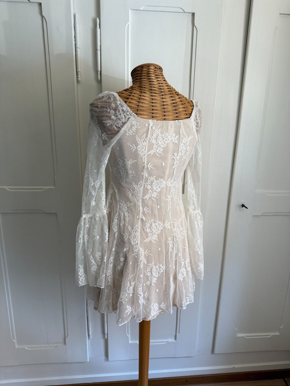 Shein Robes: Spitzenkleid offweiss 36 – D'occasion à Zürich par Diazaio 2