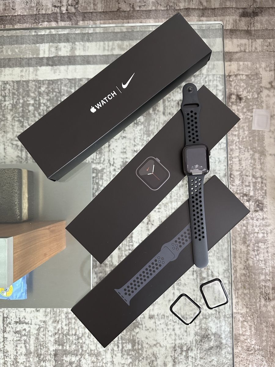 Apple Smartwatch: Apple Watch 6 Series Nike NEU – Nuovo e nell'imballaggio originale da Domat ems venduto da LilliFee.- 1