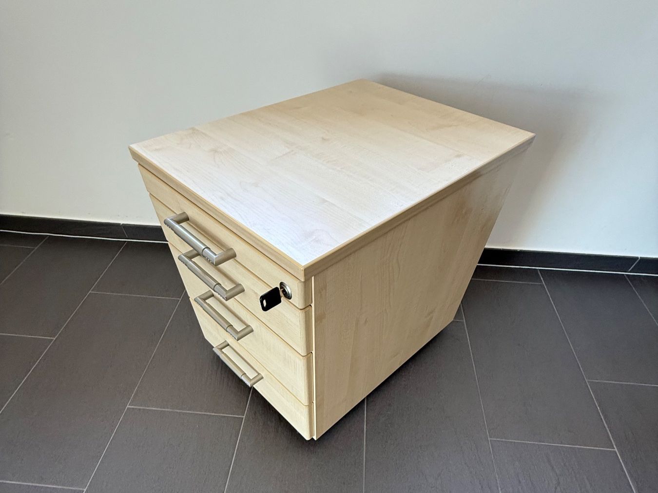 Pfister Eléments de bureau: Abschliessbarer Rollcontainer von Pfister | 3 Schubladen – D'occasion à Liebefeld par Jen_z57s 1