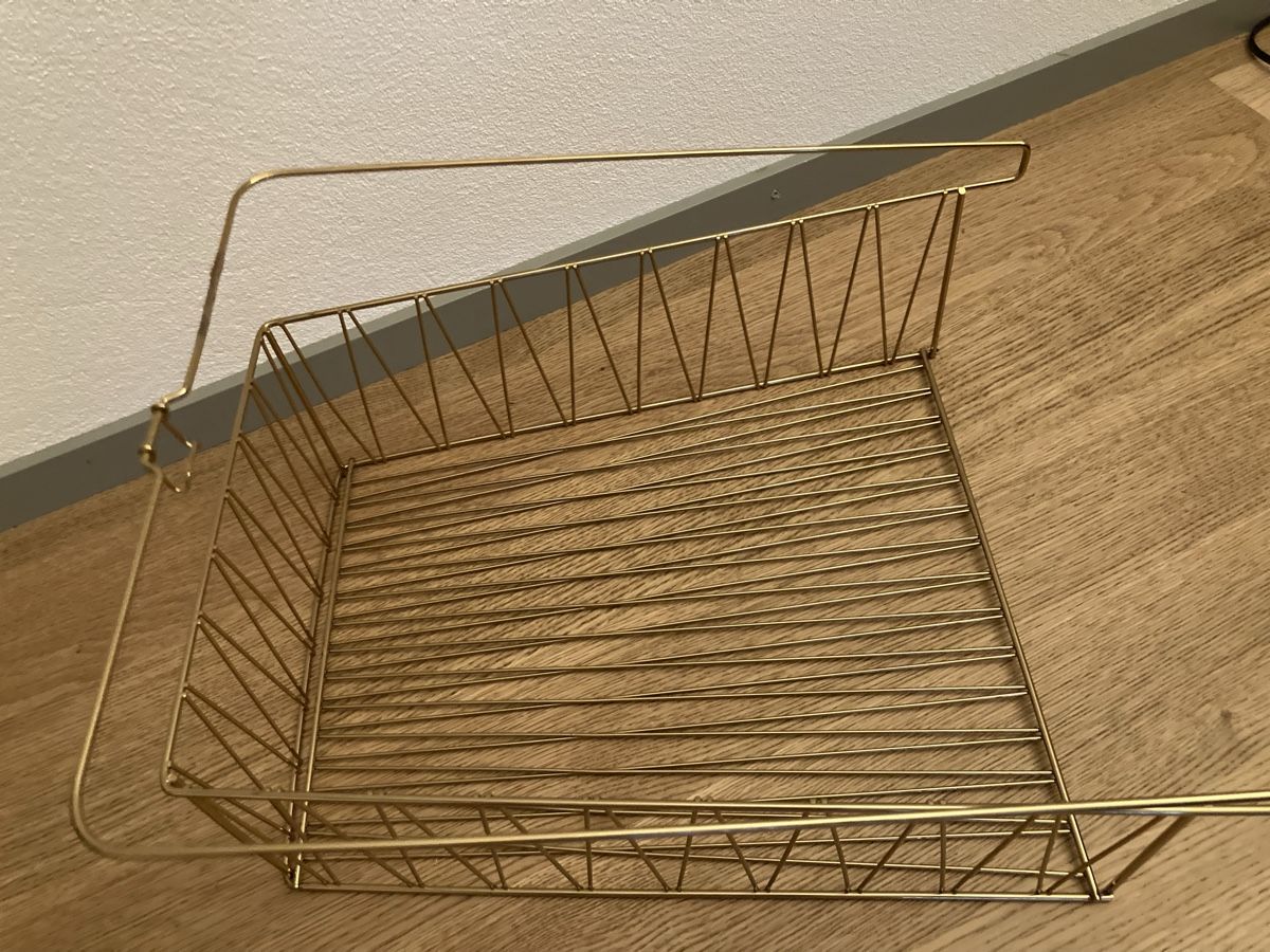 Ikea Sonstiges für Haushalt & Wohnen: Ikea kallax Drahtkorb golden – Gebraucht aus Zürich von eic_cd8v 1