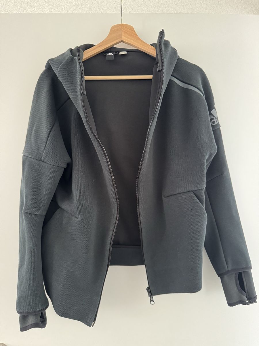 Adidas Jacken: Adidas Jacke – Gebraucht aus Ruswil von Sandra18931995