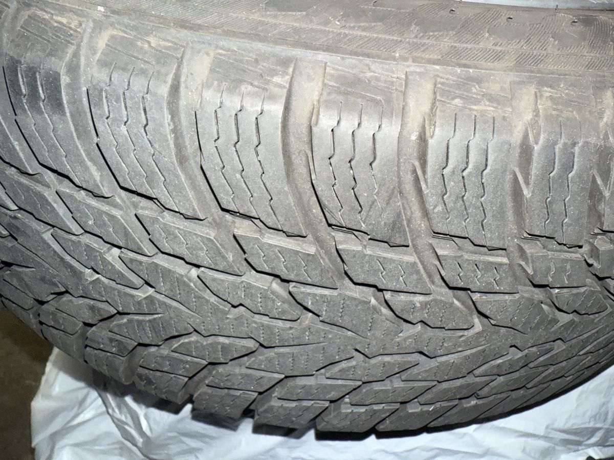 BMW Felgen: Winterpneu Bmw 116 2012 – Gebraucht aus Rüti ZH von ES95 5