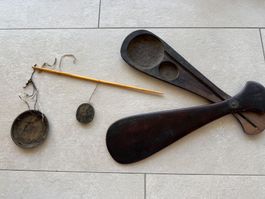 Antike Opiumwaage aus Bone/Knochen in Holz Schutzhülle