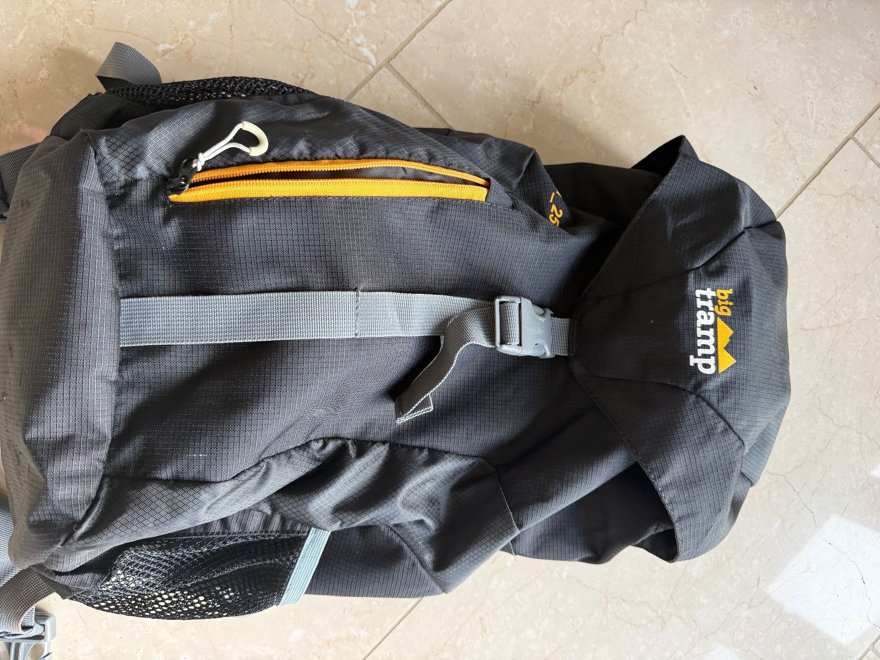 Zaini: Rucksack Big Tramp Phantom 25 schwarz gebraucht – Usato da Fislisbach venduto da PR-Trade 3