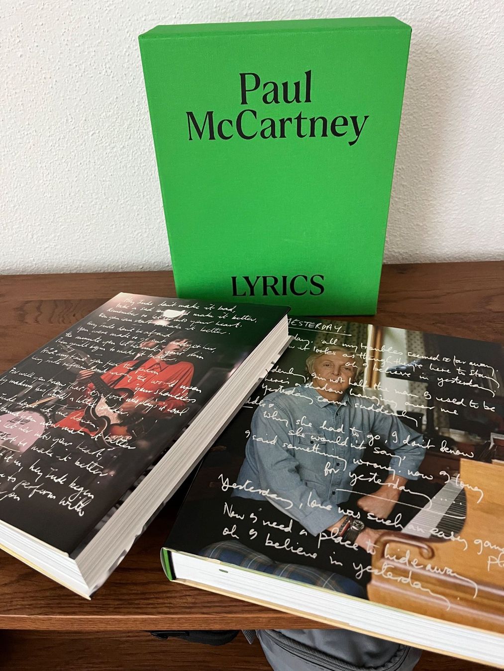 Libri: Paul McCartney LYRICS Buch, 1956-2021 – Nuovo (secondo la descrizione) da Wiesendangen venduto da schueme50
