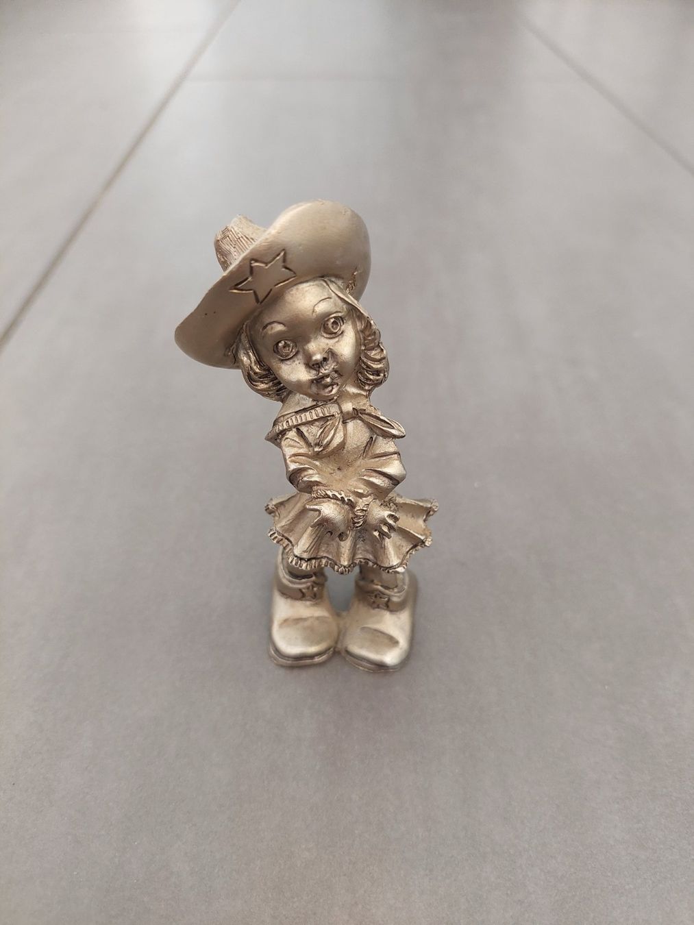 Figuren: Figur Mädchen – Gebraucht aus Härkingen von Laaleeluu15