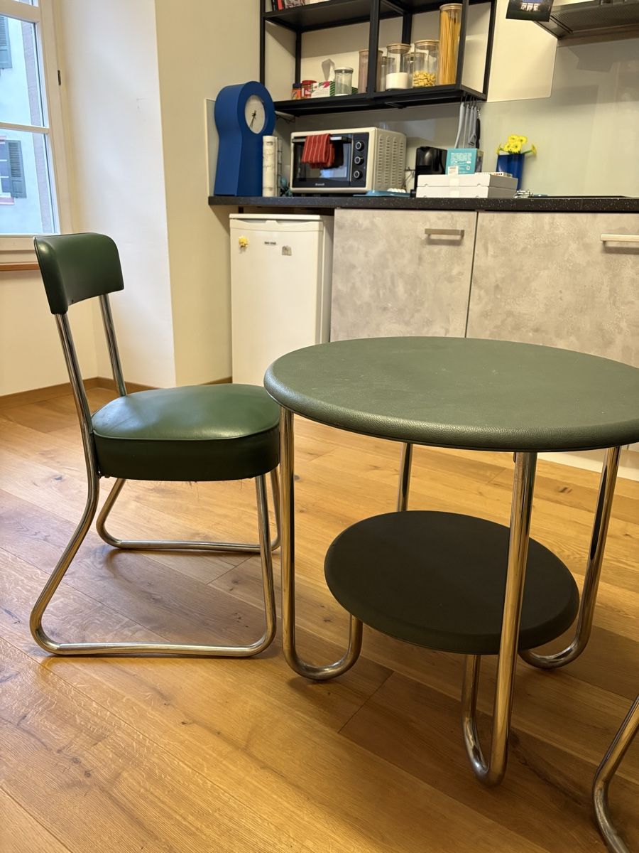 Tische: Vintage bauhaus Kaffeetisch + 2 Stühle – Gebraucht aus Rheinfelden von ger_8zjb 4