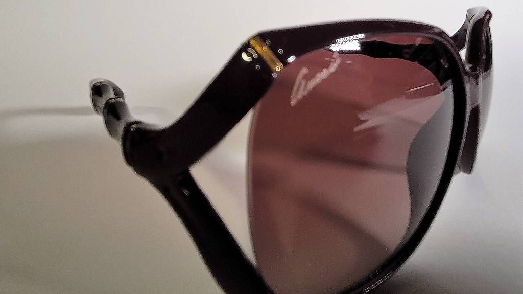 Brillen & Gläser: GUCCI Damensonnenbrille (original) – Gebraucht aus Böbikon von byYuri 4