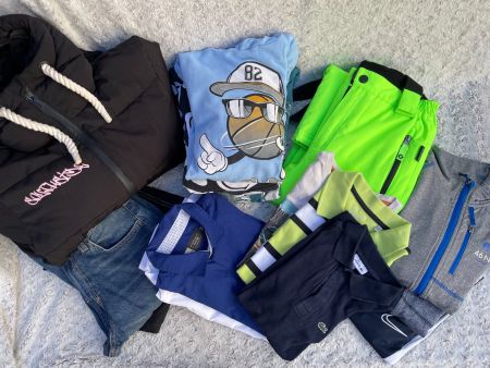 Kleiderpaket für Jungs 15-teilig Grösse 146/152