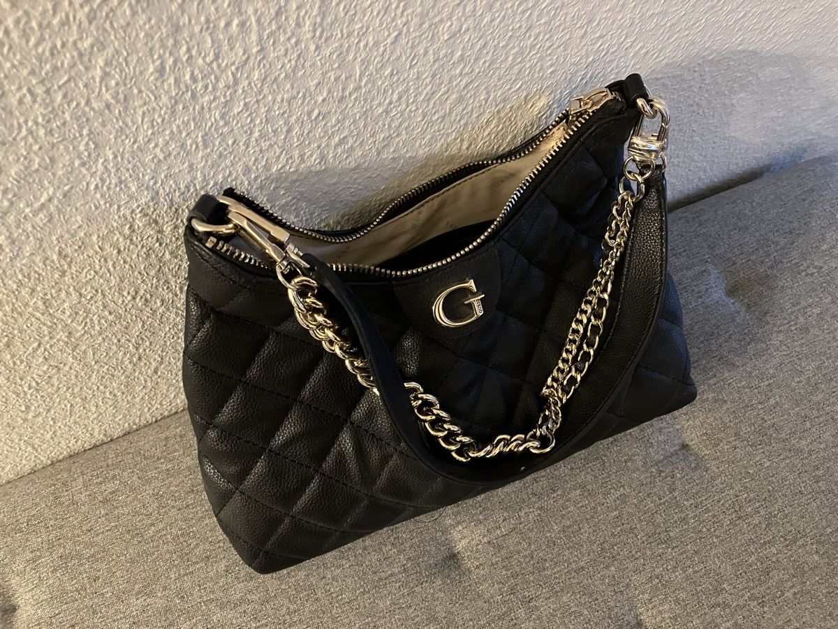 Guess Borse: Guess Handtasche – Usato da Laufen venduto da mercedes420