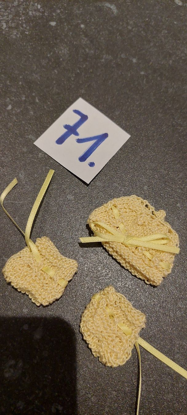 Bambole: Miniatur Puppenkleidli – Nuovo (secondo la descrizione) da Muri AG venduto da nindo1 7