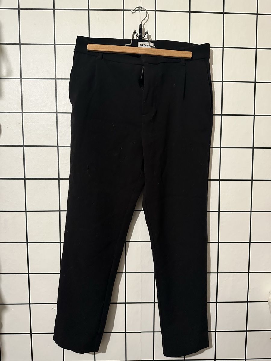 Weekday Pantaloni: Weekday Black Mard Trousers Size 46 – Usato da Genève venduto da ravehotline