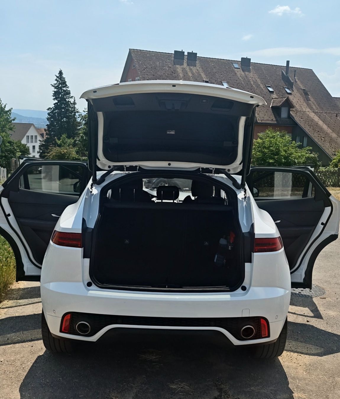 Jaguar Autos: Jaguar E-Pace 2.0 D180 AWD – Gebraucht aus Kloten von Mayoro7 3