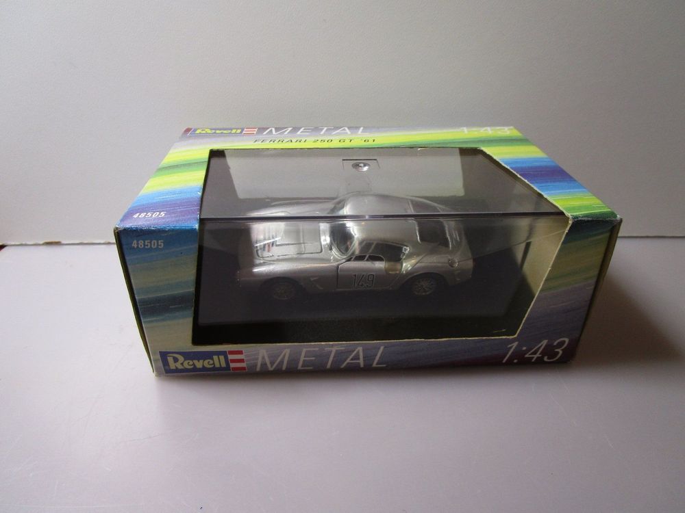 Miniature Revell 1/43 – Ferrari 250 GT 1961 – #149 Argent – Diecast – Occasion