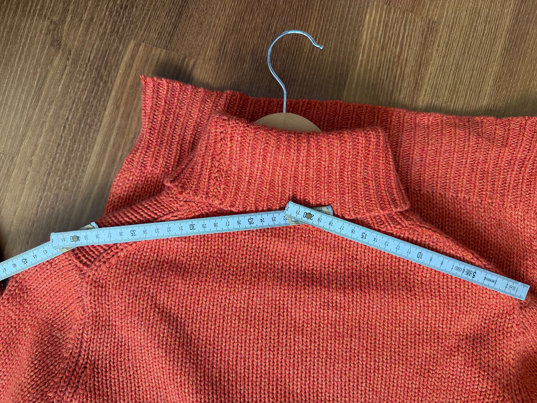 Maglioni & Felpe: Kaschmir Seiden Rollkragenpullover Lawrence Grey orange – Usato da Buchs SG venduto da VintageHomeCH 6