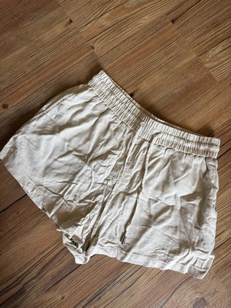 Zara Leinen Shorts Gr. M