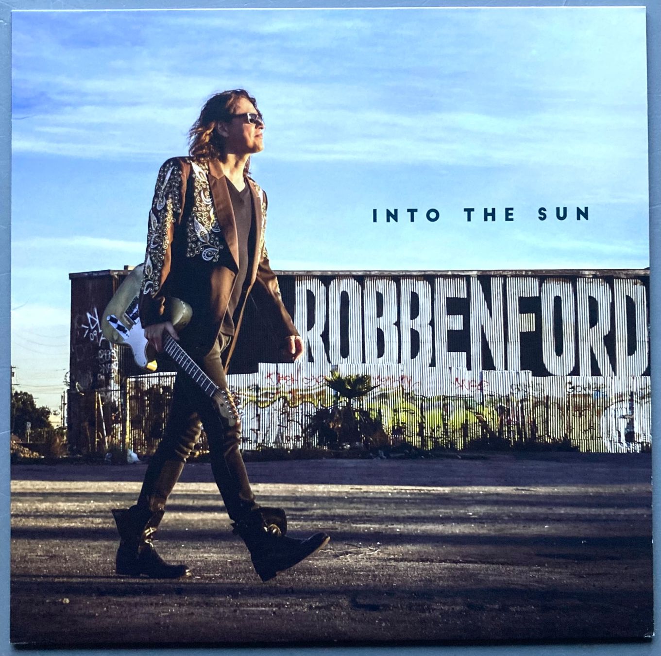 Schallplatten: MILES DAVIS OCTET / YELLOWJACKETS / ROBBEN FORD - INTO THE S – Gebraucht aus Poliez-Pittet von Newtown-Records