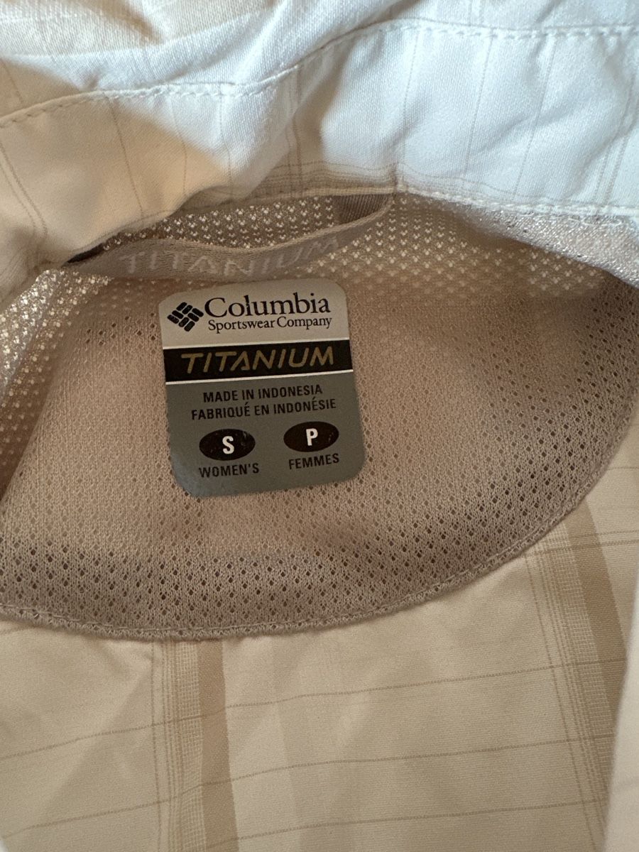 Columbia Camicette: Columbia Titanium Damenbluse, Gr. S, Beige – Usato da St.Gallen venduto da maierm01 2