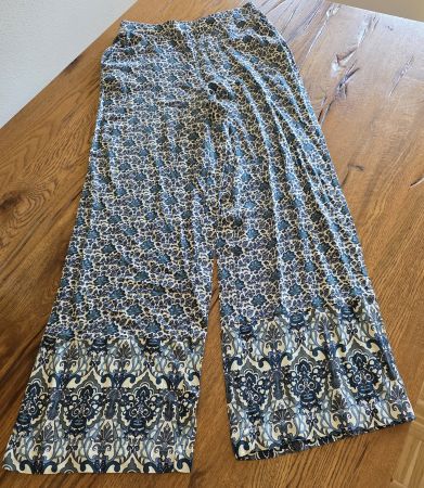 Schöne Sommerliche Hose mit Muster, Vero Moda