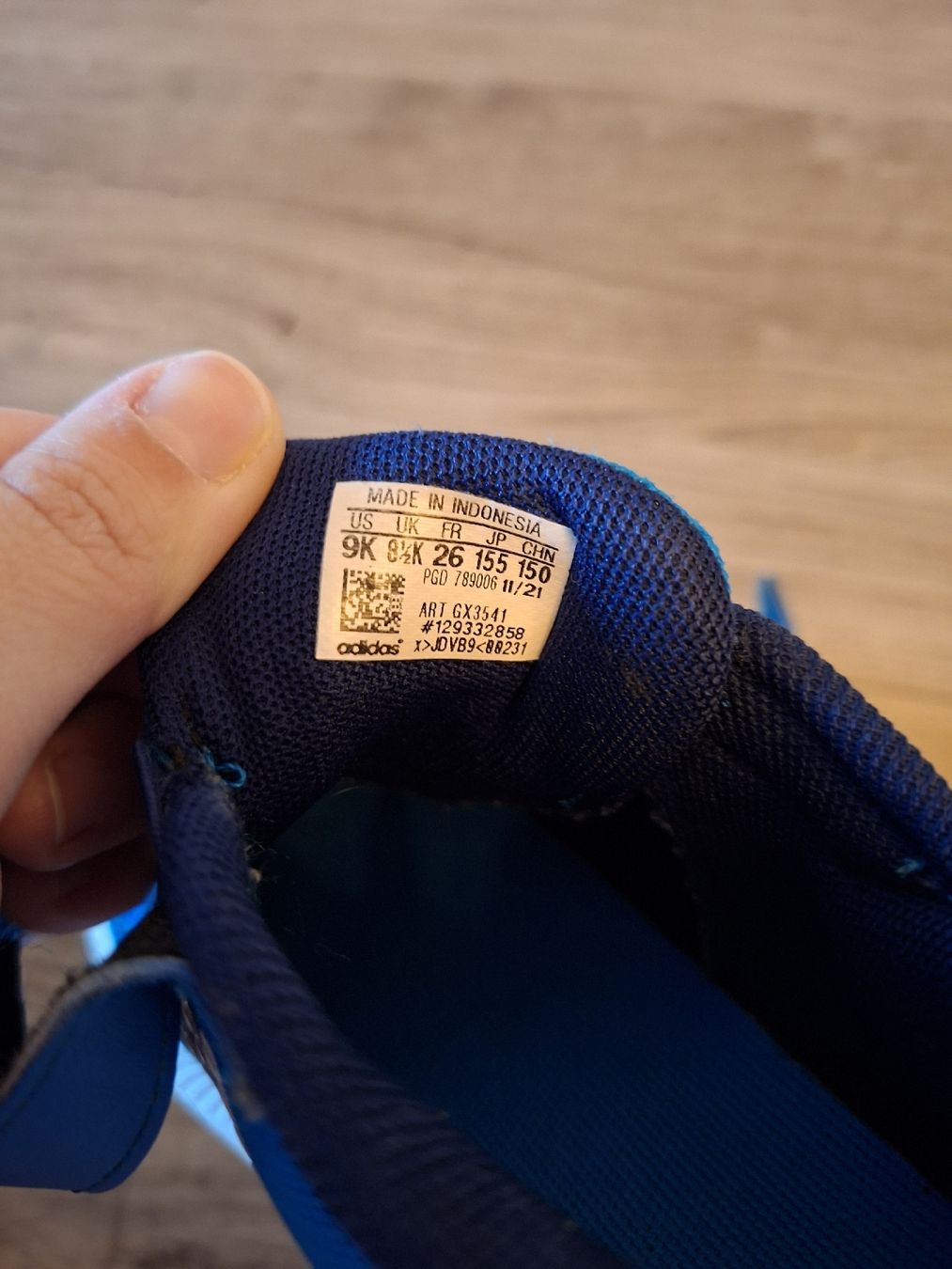 Adidas Scarpe per ragazzi: Adidas Kinderschuhe, Grösse 26 – Usato da Winterthur venduto da Ausmisten2026 3