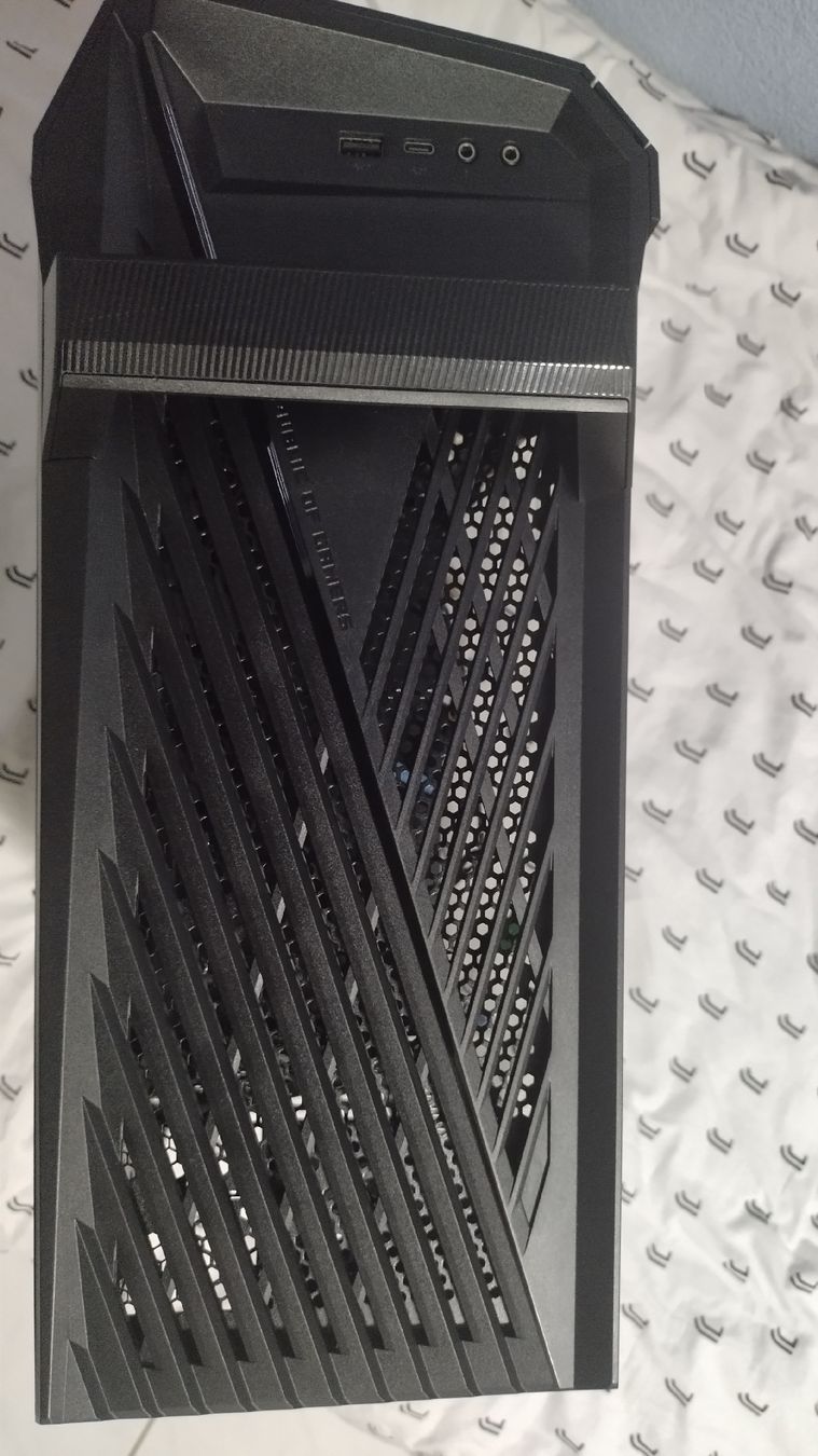 Asus Custodie: Case asus rog – Usato da Arbedo venduto da vin_g95r 1
