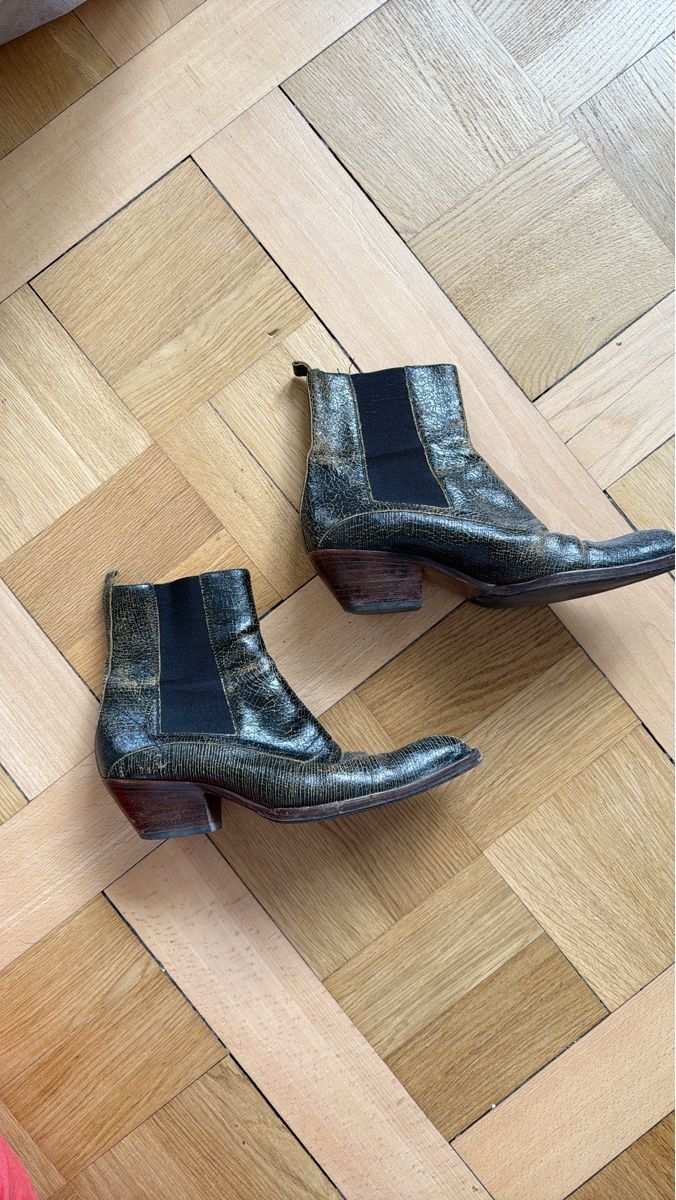 Miu Miu Chaussures femmes: Miumiu Santiags 39 – D'occasion à Genève par woo_qt79