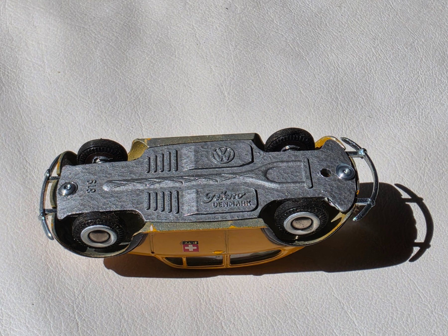 Tekno Voitures modèles: Tekno Denmark VW PTT 819 Käfer Schweizer Post Modellauto – D'occasion à Fischbach-Göslikon par PitBullDoll 2