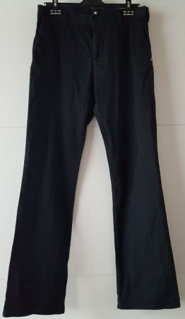 Schwarze Baumwollhose DC Shoes Gr. W31 top Zustand!