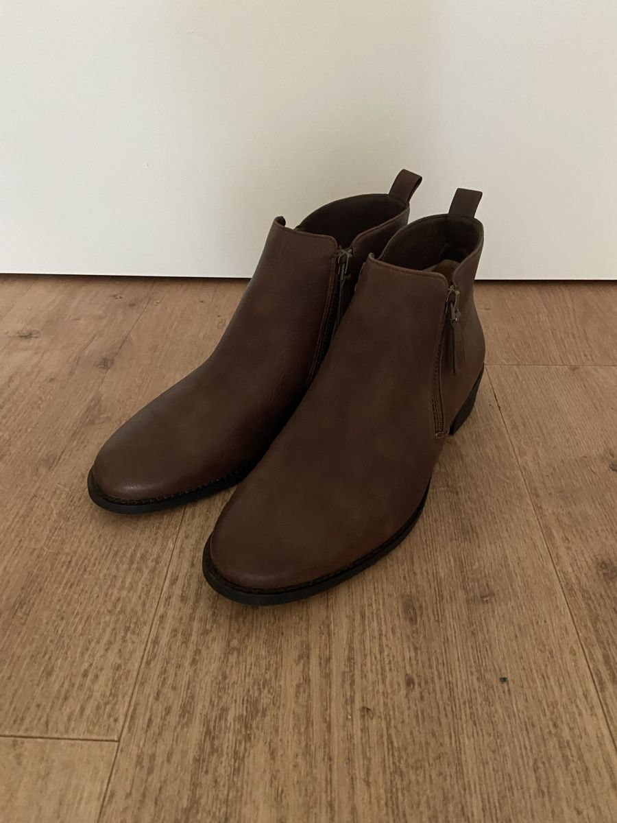 Michael Kors Scarpe da donna: Ungetragene Stiefelette von Michael Kors  – Nuovo (secondo la descrizione) da Luzern venduto da higa01