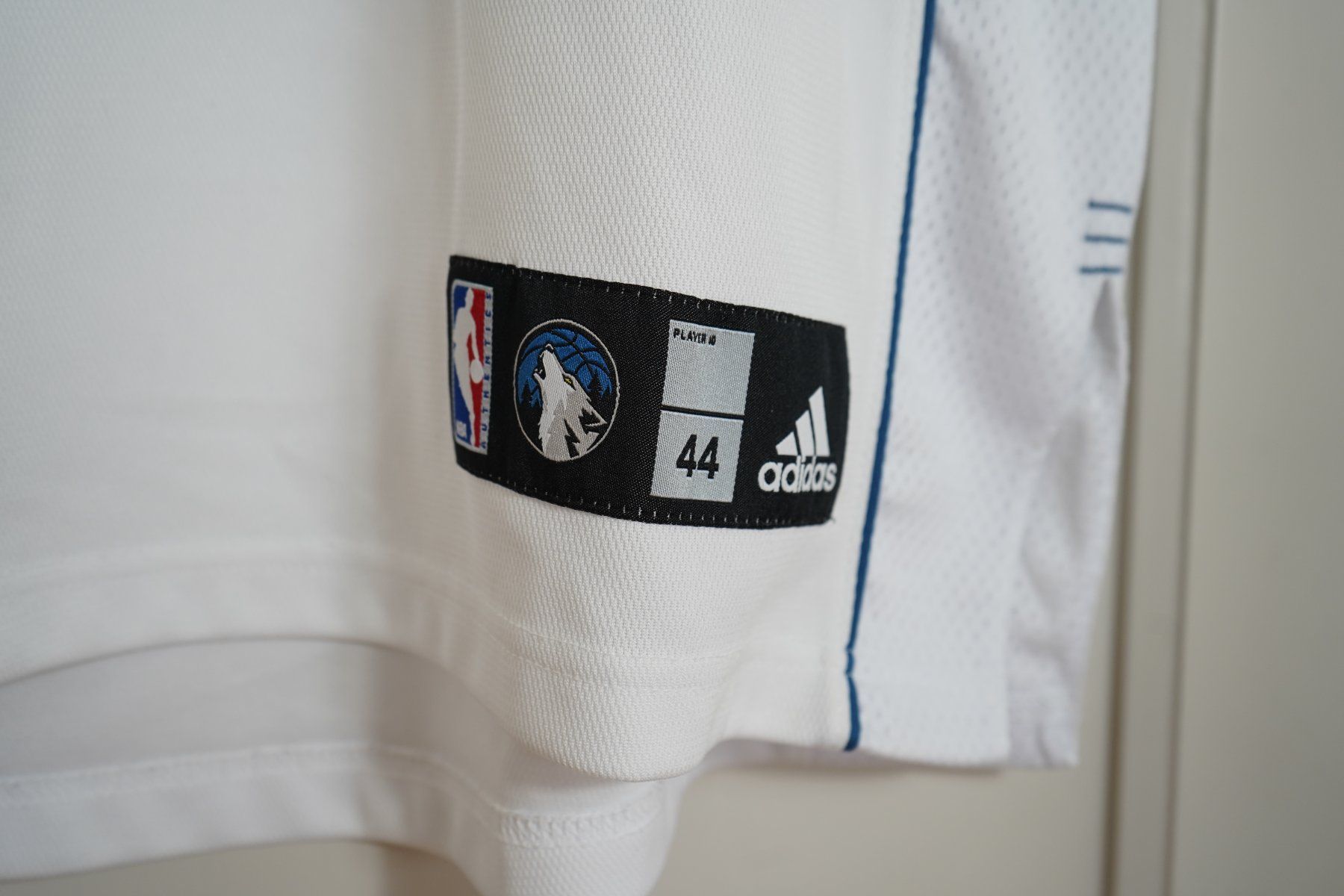 Adidas Canottiere & Pantaloni: Minnesota Timberwolves Trikot Vintage – Nuovo (secondo la descrizione) da Sörenberg venduto da bol_8lfr 1