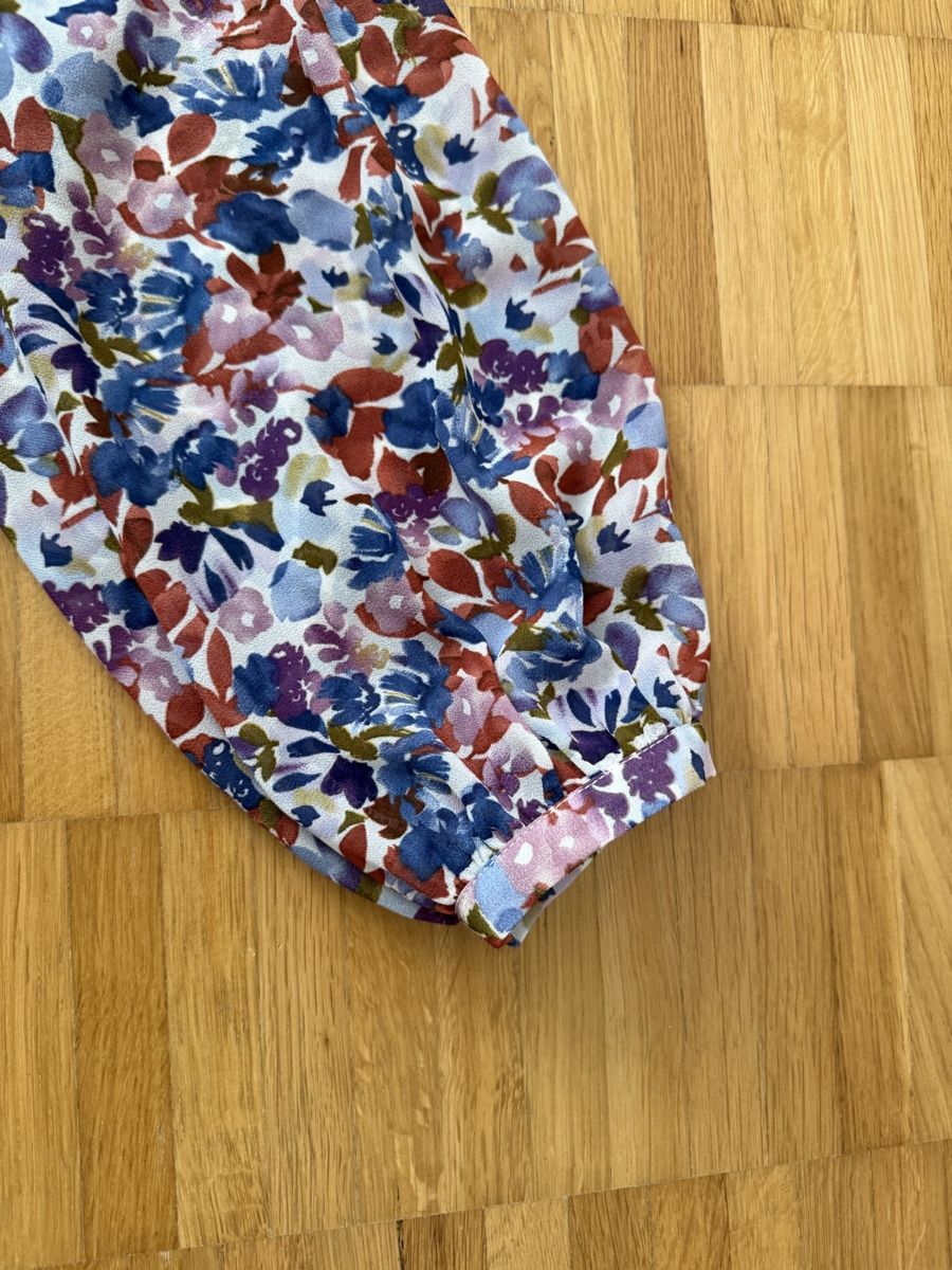Vila Camicette: VILA Bluse Blumenmuster Gr. 34 (entapricht einer normalen 36 – Usato da Jona venduto da Good_luck_ 7