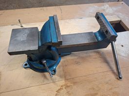Schraubstock drehbar 360⁰ mit Amboss