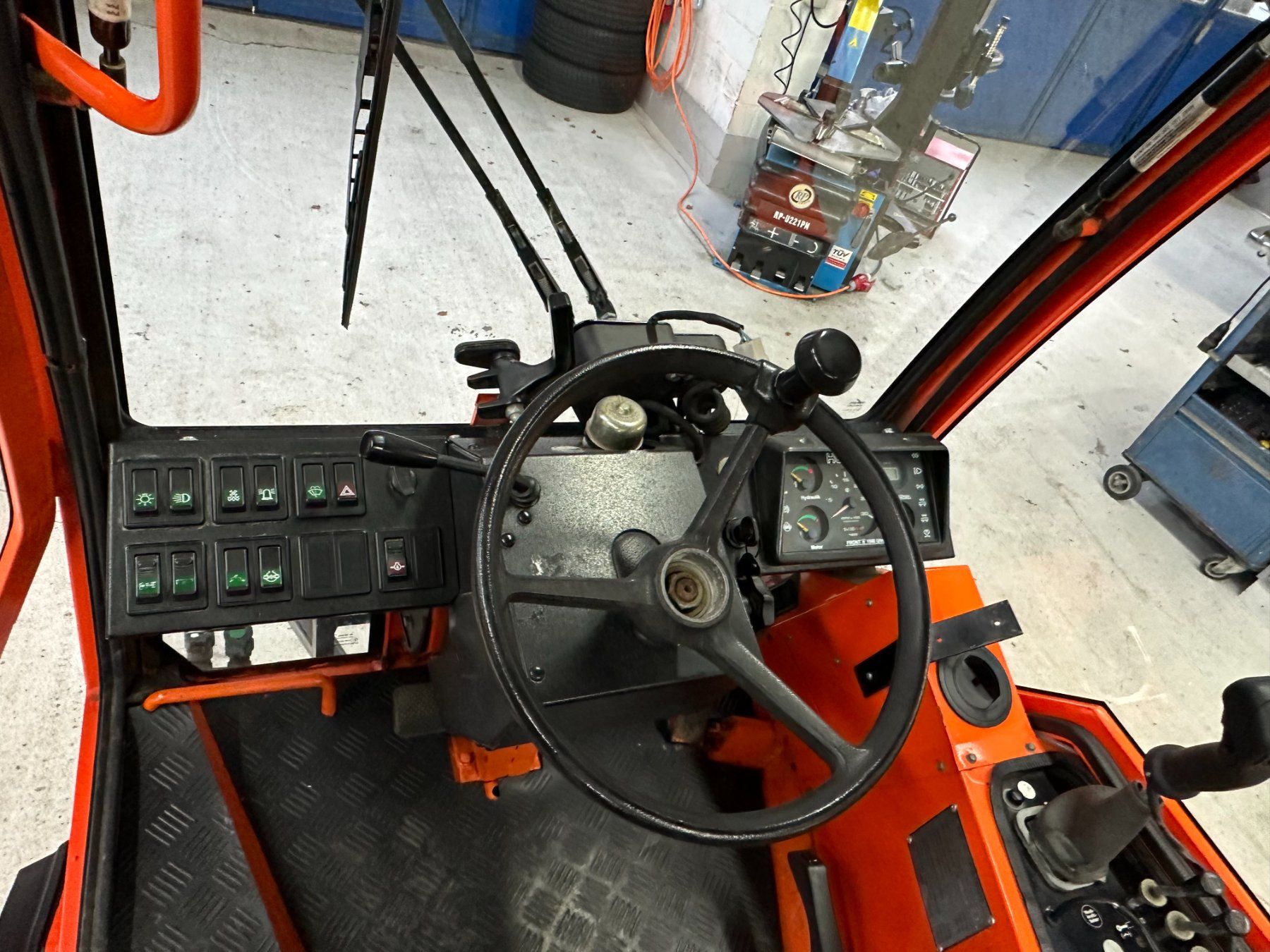 Holder Trattori: Traktor Holder C 2.40 mit Alubrücke – Usato da Hermetschwil-Staff venduto da Cdauto 7