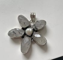 Anhänger Blume Silber/Kristall/Perle Handarbeit