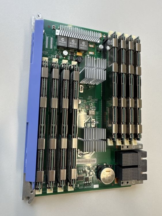 IBM 8Module 16GB DDR3 RAM PC3L-8500R CL7 Carrier (Gebraucht) in ...