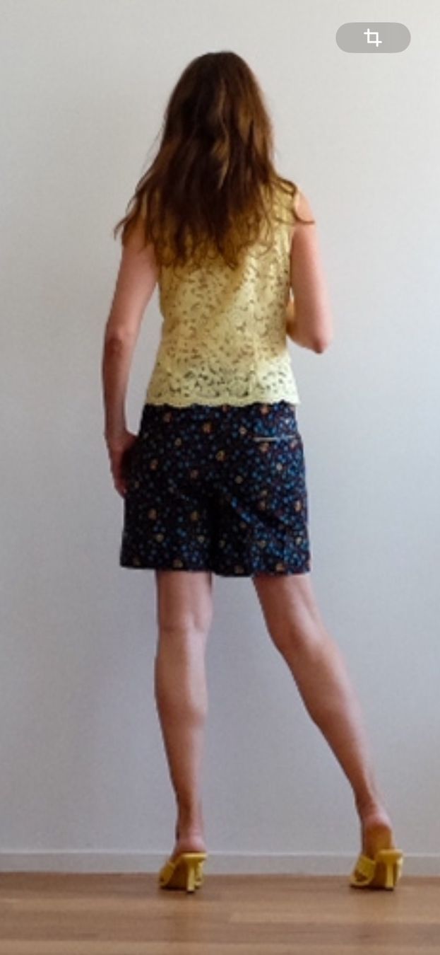 Maje Pantalons: MAJE SHORTS - wie neu - – D'occasion à Jona par vanessasupermarket20 1