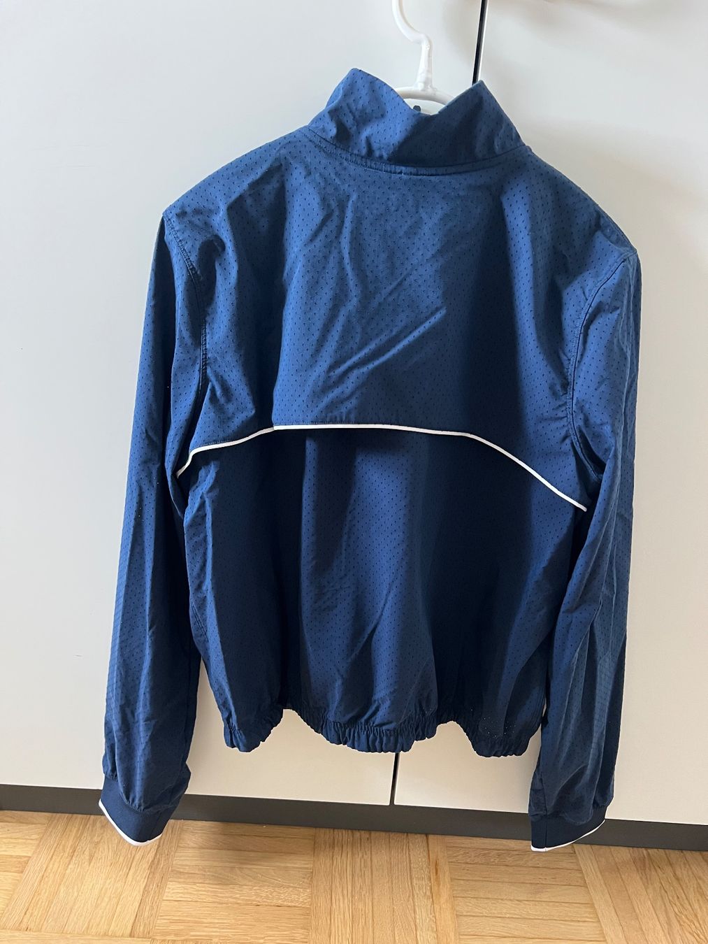 Lululemon Giacche: Lululemon Sommerjacke dunkelblau, Grösse 8 – Nuovo (secondo la descrizione) da Bern venduto da Sunshine.016 4