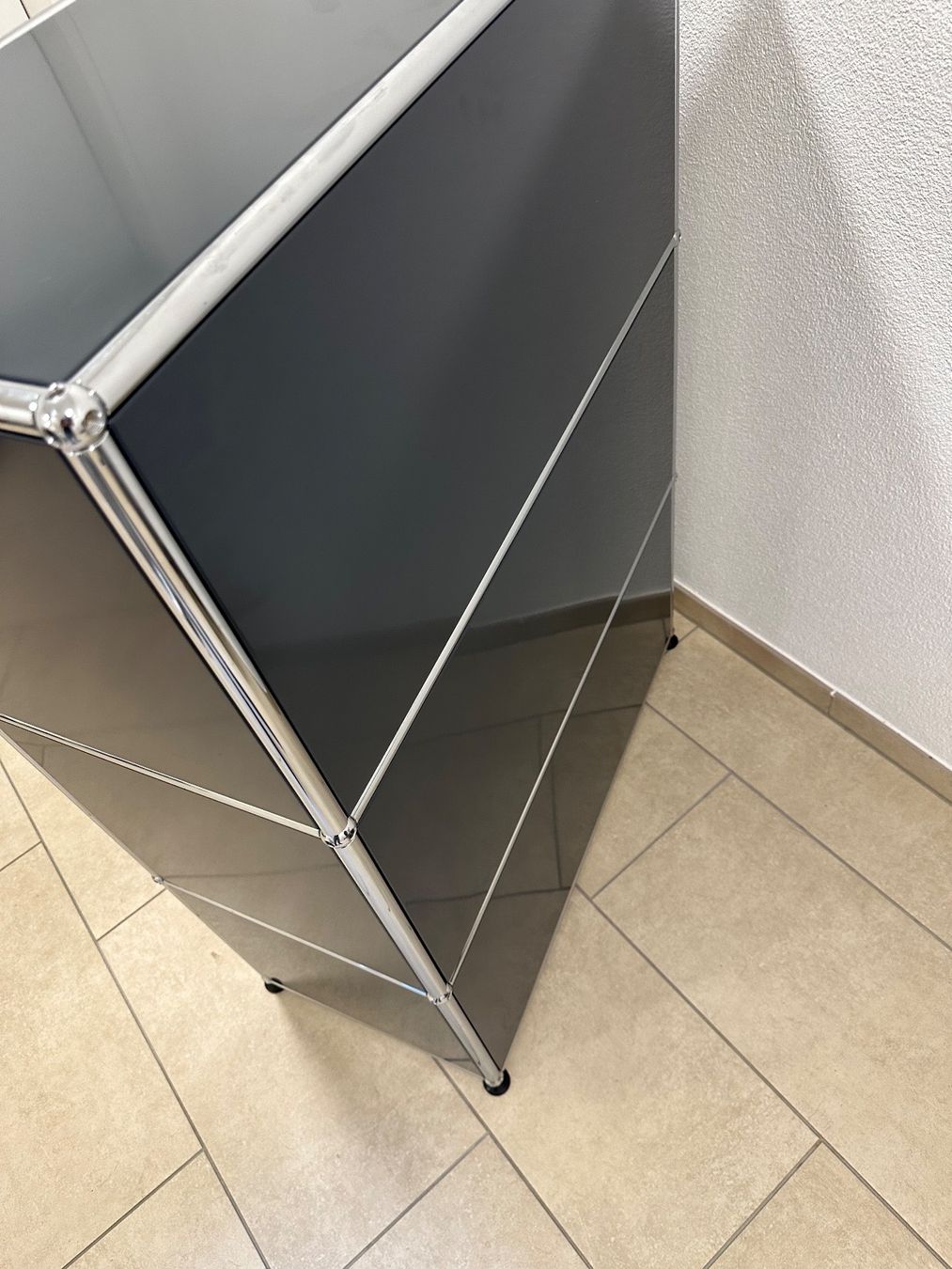 USM Scaffali: USM Highboard 1x3 Anthrazitgrau, Top Zustand – Usato da Grenchen venduto da Design-Outlet 8