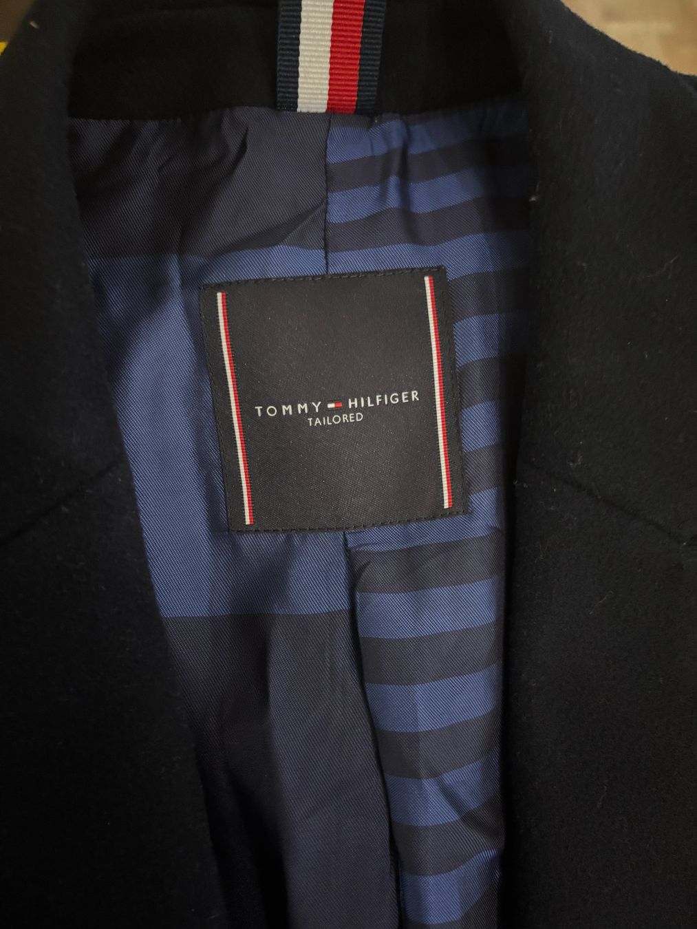 Tommy Hilfiger Cappotti: TOMMY HILFIGER Elegante Herren Wintermantel Gr.50 – Usato da Wallisellen venduto da ASZT 9