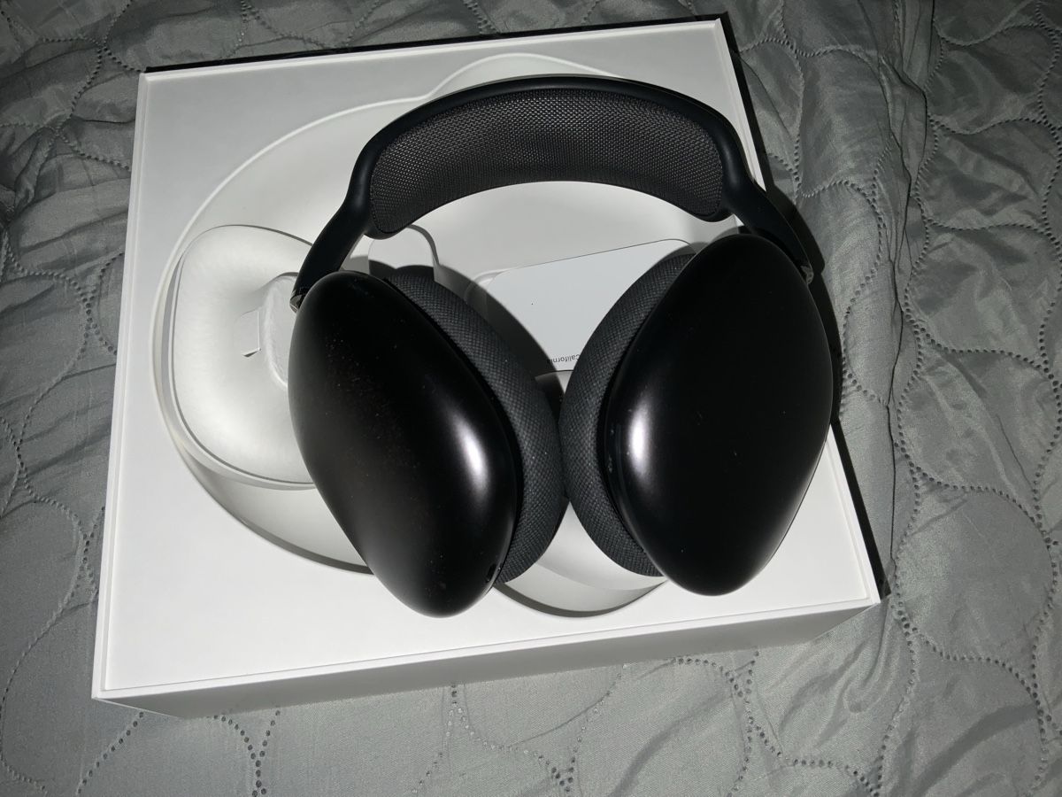 Apple Casques audio: Apple AirPods Max Kopfhörer Space Grau neuwertig – Défectueux à Wettingen par beernase 1