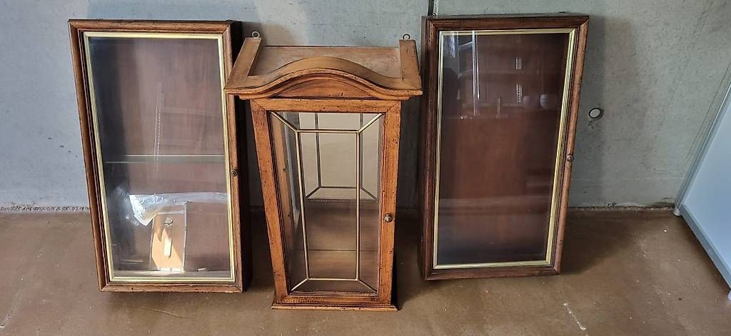 Vitrinen: Vintage Sammlervitrine – Gebraucht aus Curio von mia_vb5z